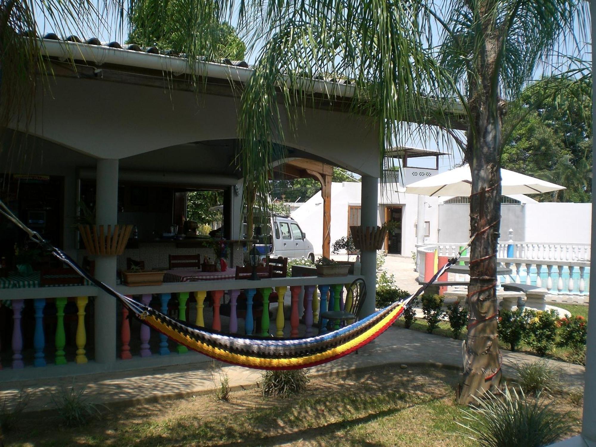 Rainbow Village La Ceiba Exterior photo