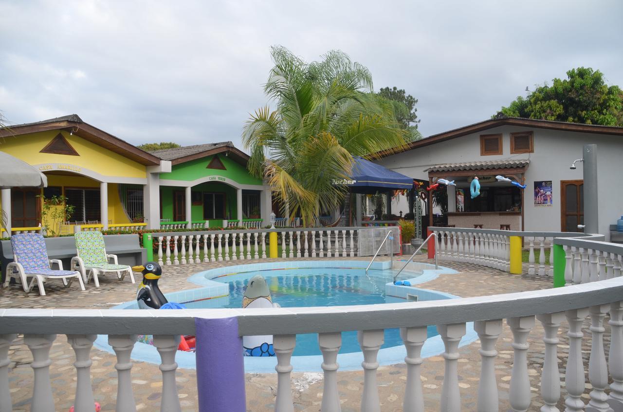 Rainbow Village La Ceiba Exterior photo